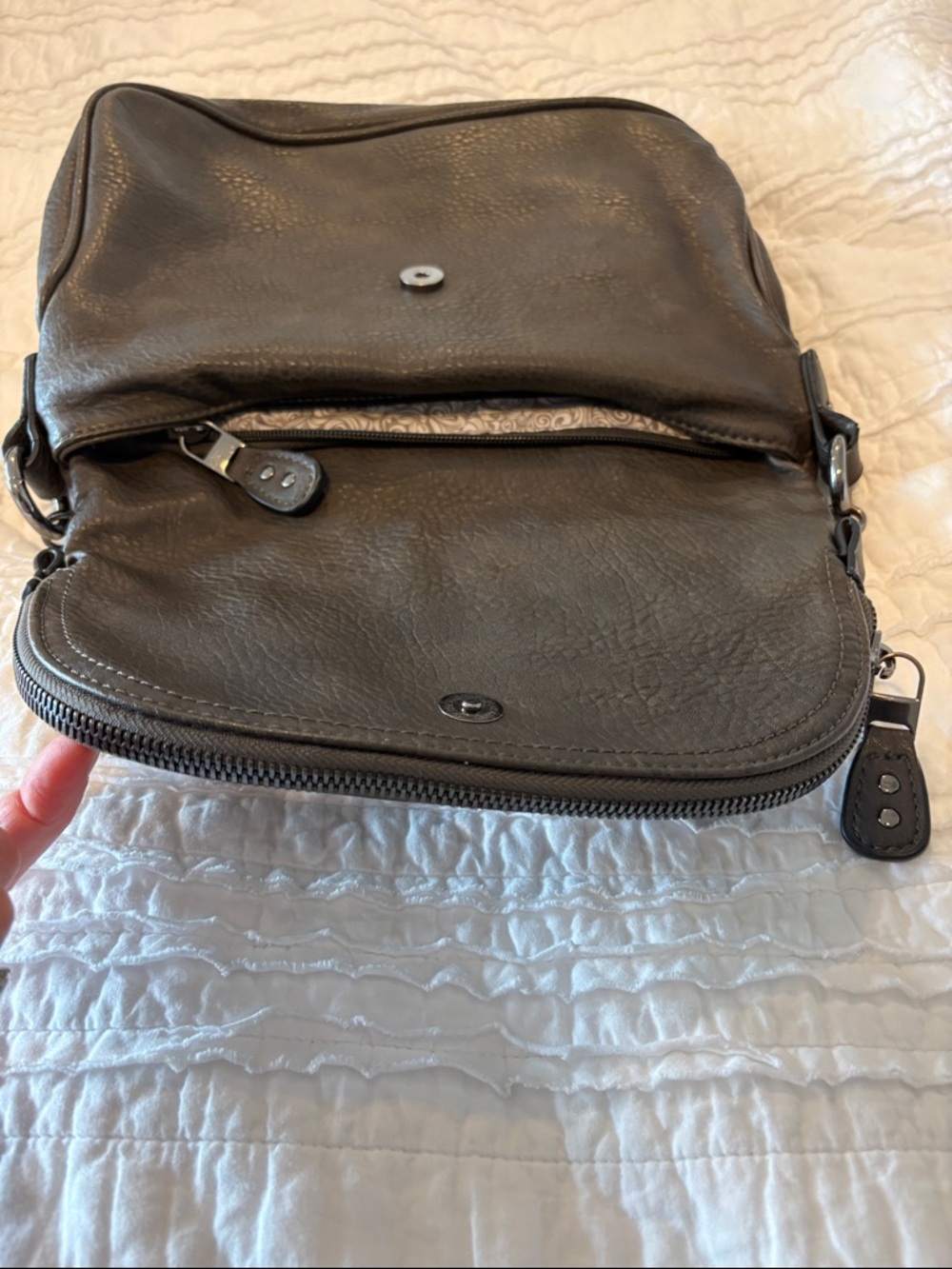 Moda Luxe Dandelion Faux Leather Crossbody - Picture 6 of 12